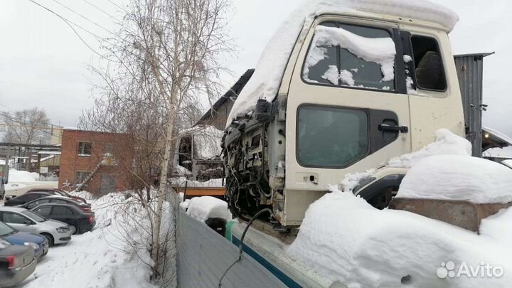 Кабина в сборе Nissan Diesel MK25