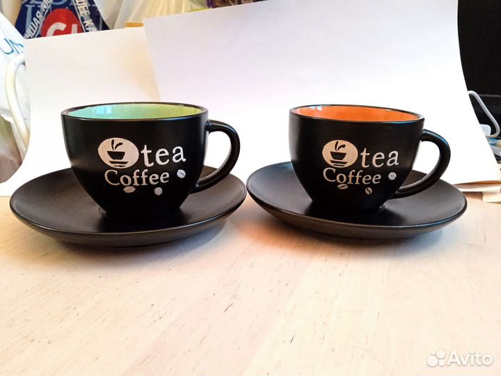 Набор из двух чашек с блюдцами