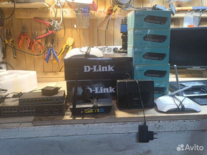 Сетевое оборудование (Коммутаторы, хабы)