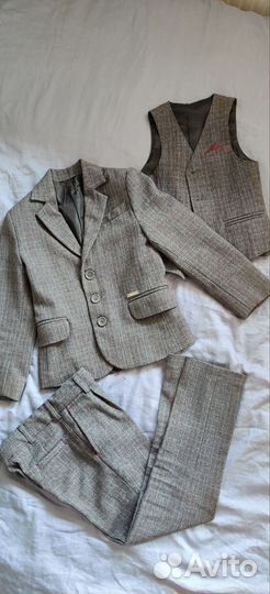 Костюм тройка брючный