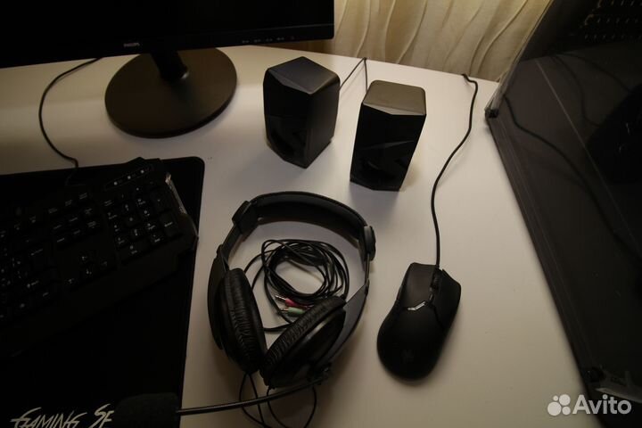 Клавиатура, коврик, мышь, наушники, колонки