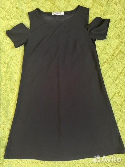 Платья 42 размер, пакет одежды