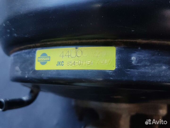 Вакуумник в сборе с гтц Nissan Maxima a32