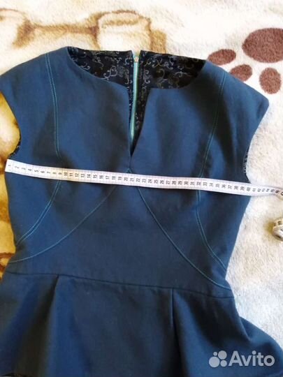 Жилет с баской 44