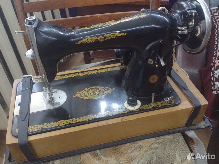 Швейная машинка мш-2 с электроприводом