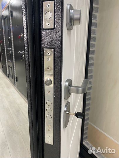 Входная дверь Серебро