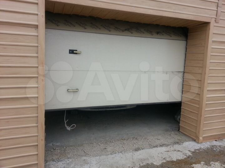 Гараж, > 30 м²