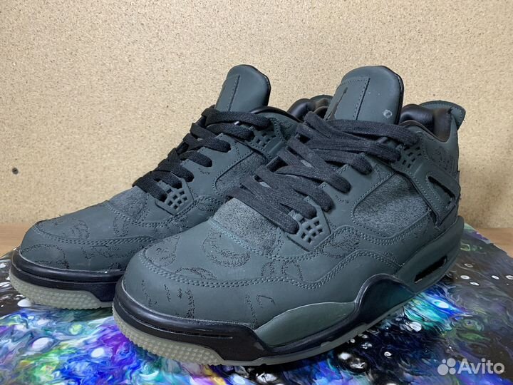 Jordan 4 x kaws