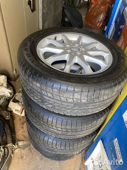 Оригинальные колеса R18 мерседес с шинами goodyear