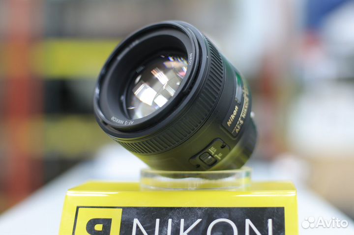 Объектив Nikon 85mm F1.8G AF-S Nikkor