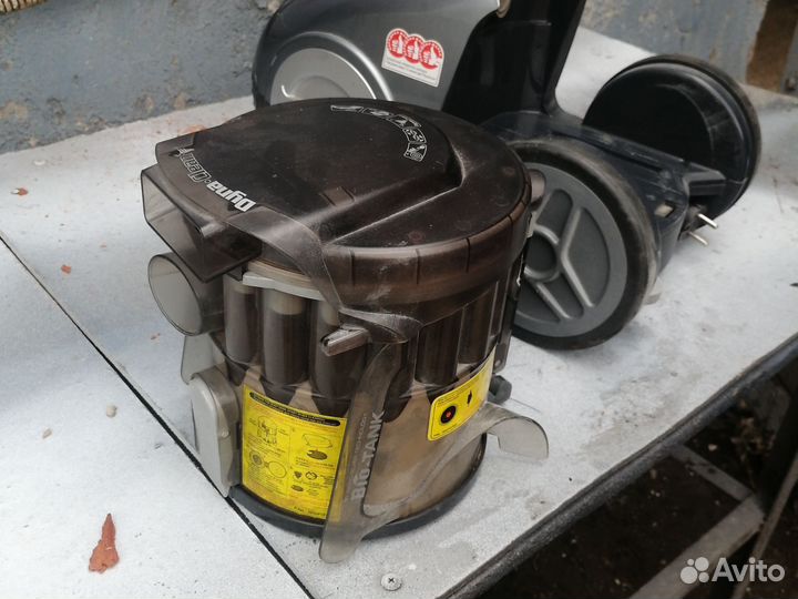 Пылесос lg Cyking 1600w V-K8162HTU