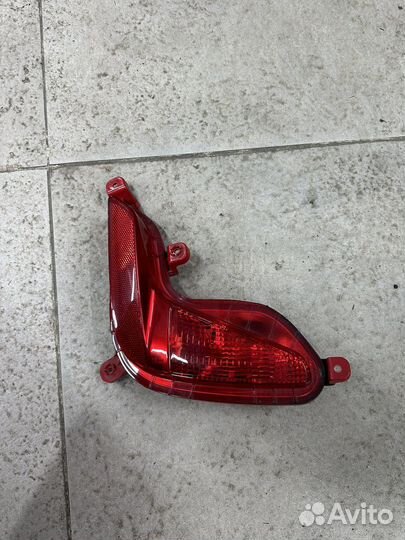 Противотуманные фонарь задний левый