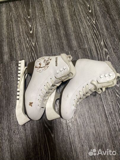 Коньки фигурные 35 размер