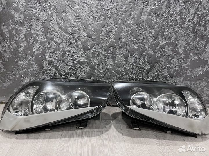 Фары на Bmw x1