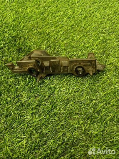 Кронштейн переднего бампера Audi A4 8K2 ccwa 2009