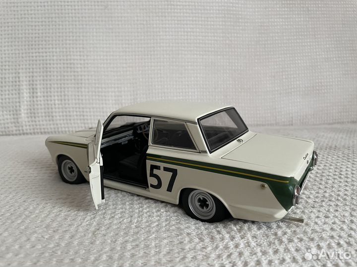 Ford Cortina MK1 1964 Crystal Palace race