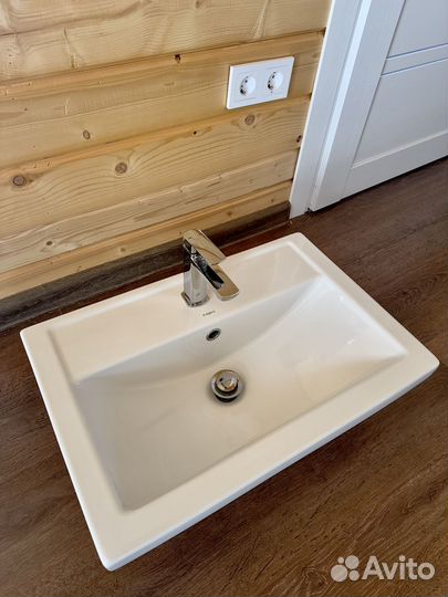 Раковина Kirovit и смеситель SenSea