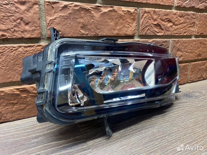 Фара противотуманная правая Vw Transporter T6