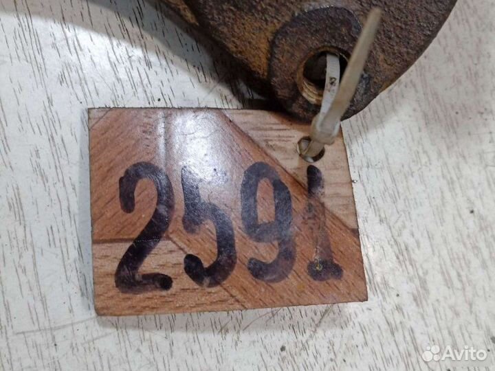 Скоба суппорта задняя Audi A6 C4 седан 2.6I 1996