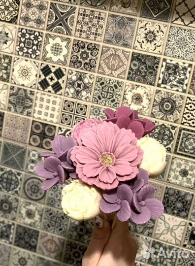 Сладкий подарок девушке