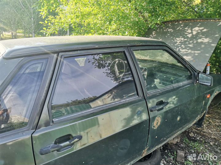 Стекла на ваз 2199