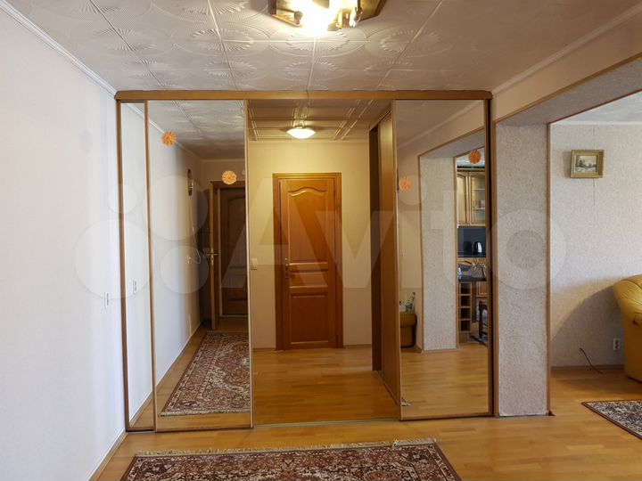 3-к. квартира, 95 м², 4/9 эт.