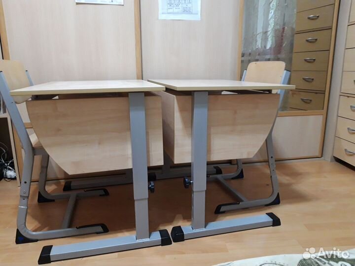 Продам стол-парту со стулом