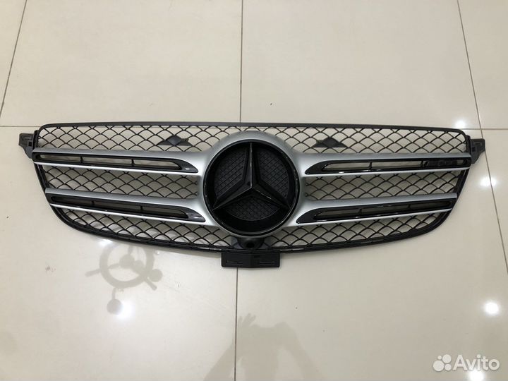 Решетка радиатора Mercedes Gle W166 AMG