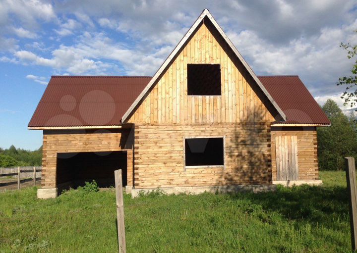 Дом 180 м² на участке 12 сот.