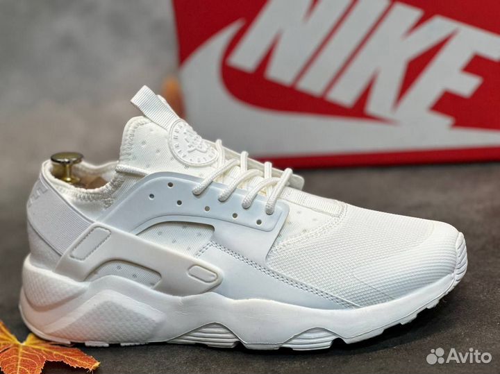 Nike air Huarache белые разм. 45