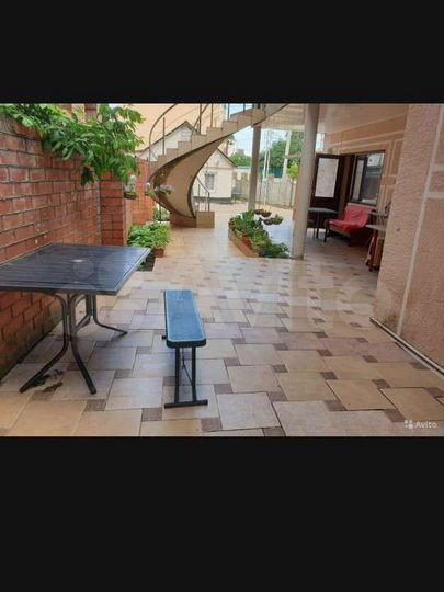 Комната 11 м² в 6-к., 1/2 эт.