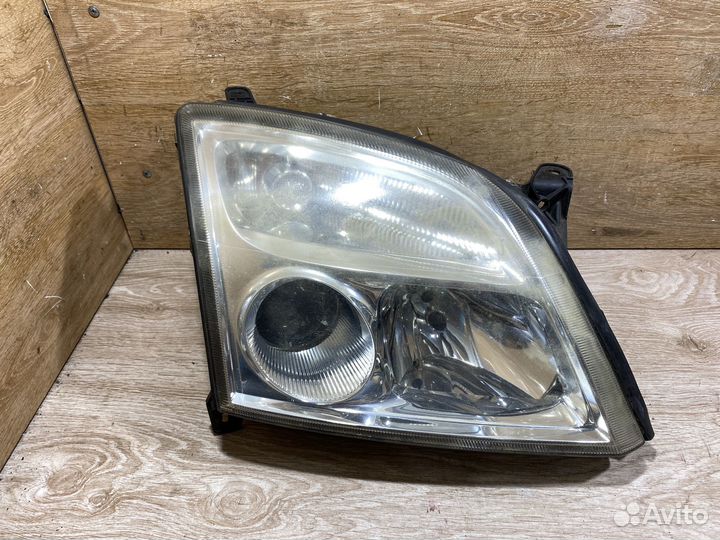 Фара передняя правая Opel Vectra C дорест 142537