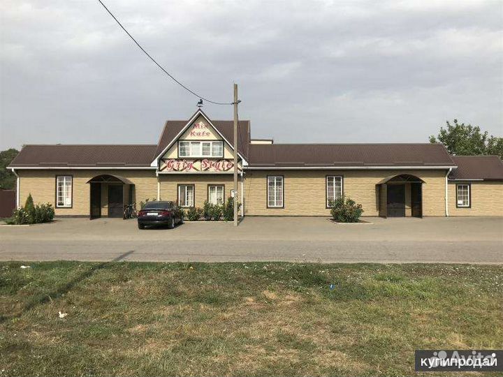 Кафе с магазином