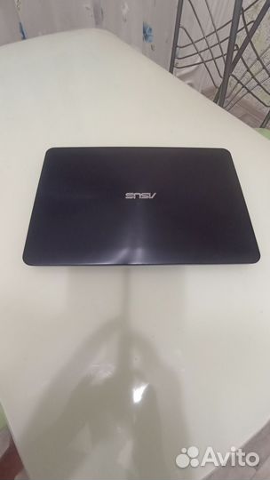 Ноутбук asus X555L core i3
