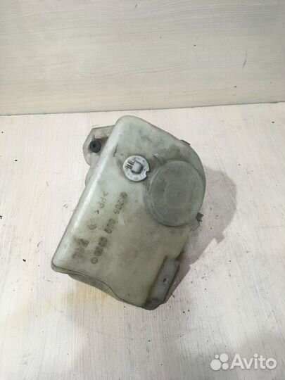 Бачок омывателя лобового стекла Mercedes W208