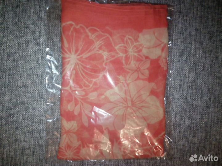 Платок женский, р.160/50 новый