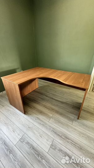 Стол офисный угловой б/у