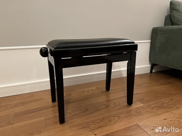 Банкетка для пианино