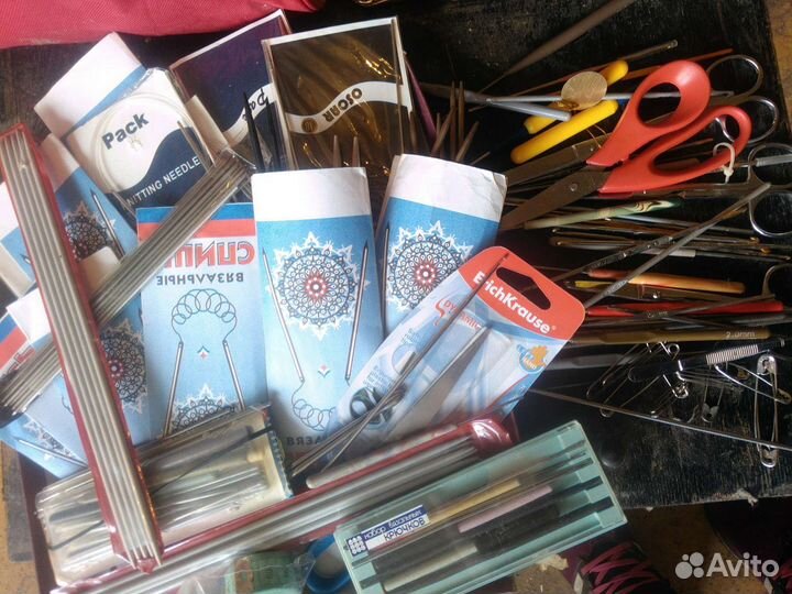 Вязальные спицы, крючки