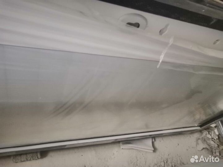 Дверь входная металлическая с зеркалом новая