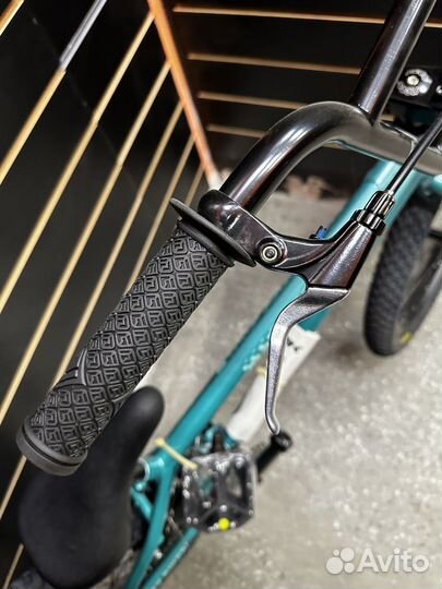 Велосипед Stark Madness BMX 5 2022