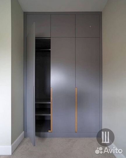 Гардеробный шкаф