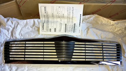 Решетка радиатора toyota avensis T250 0842320060