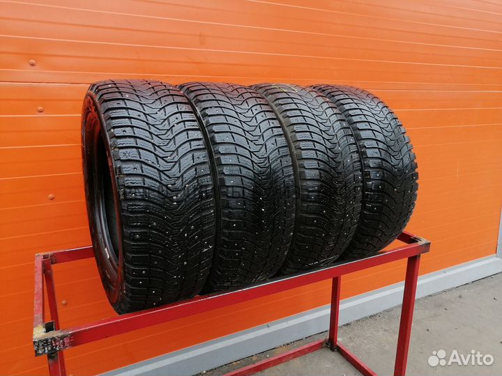 Michelin X-Ice North 3 215/55 R16 109D