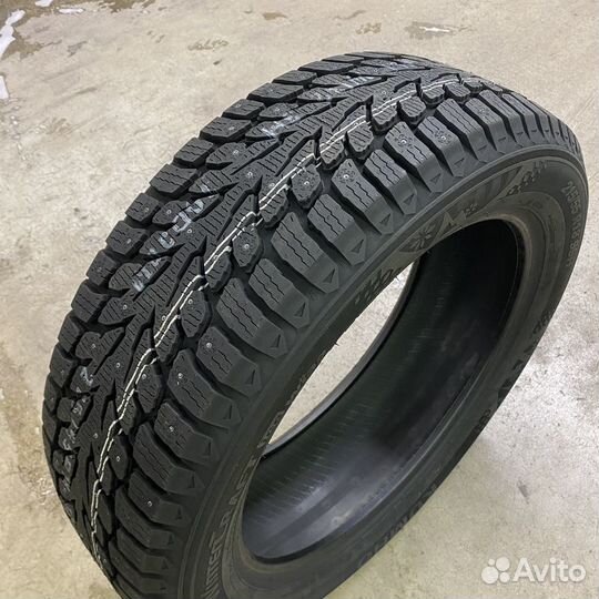 Kumho WinterCraft Ice Wi32 215/60 R16 99T