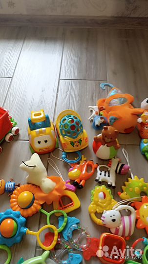 Игрушки 0+, коврик развивающий