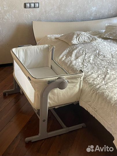 Приставная кроватка Chicco Next2Me