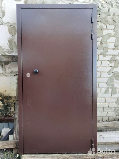 Дверь входная металлическая