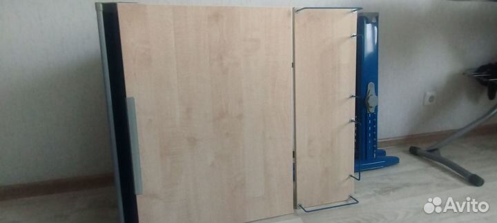 Школьный стол и стул