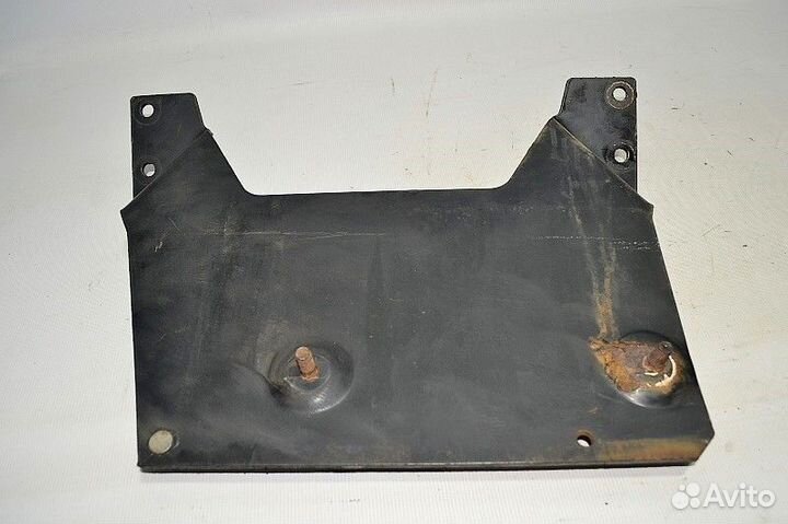 Кронштейн крыла, передний мост задний правый renau
